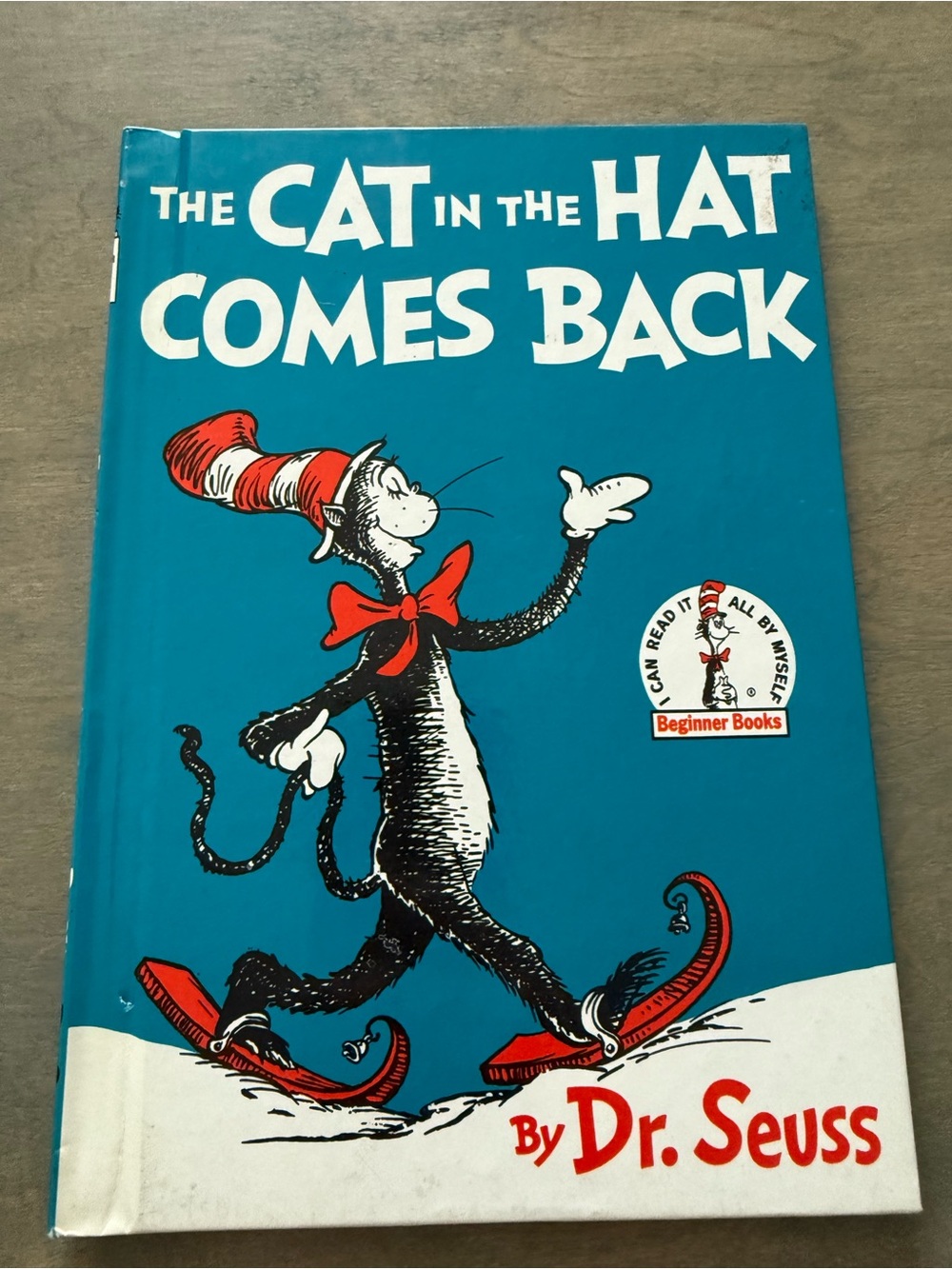 Dr. Seuss The Cat in the Hat Comes Back - Blue and Red Cover
